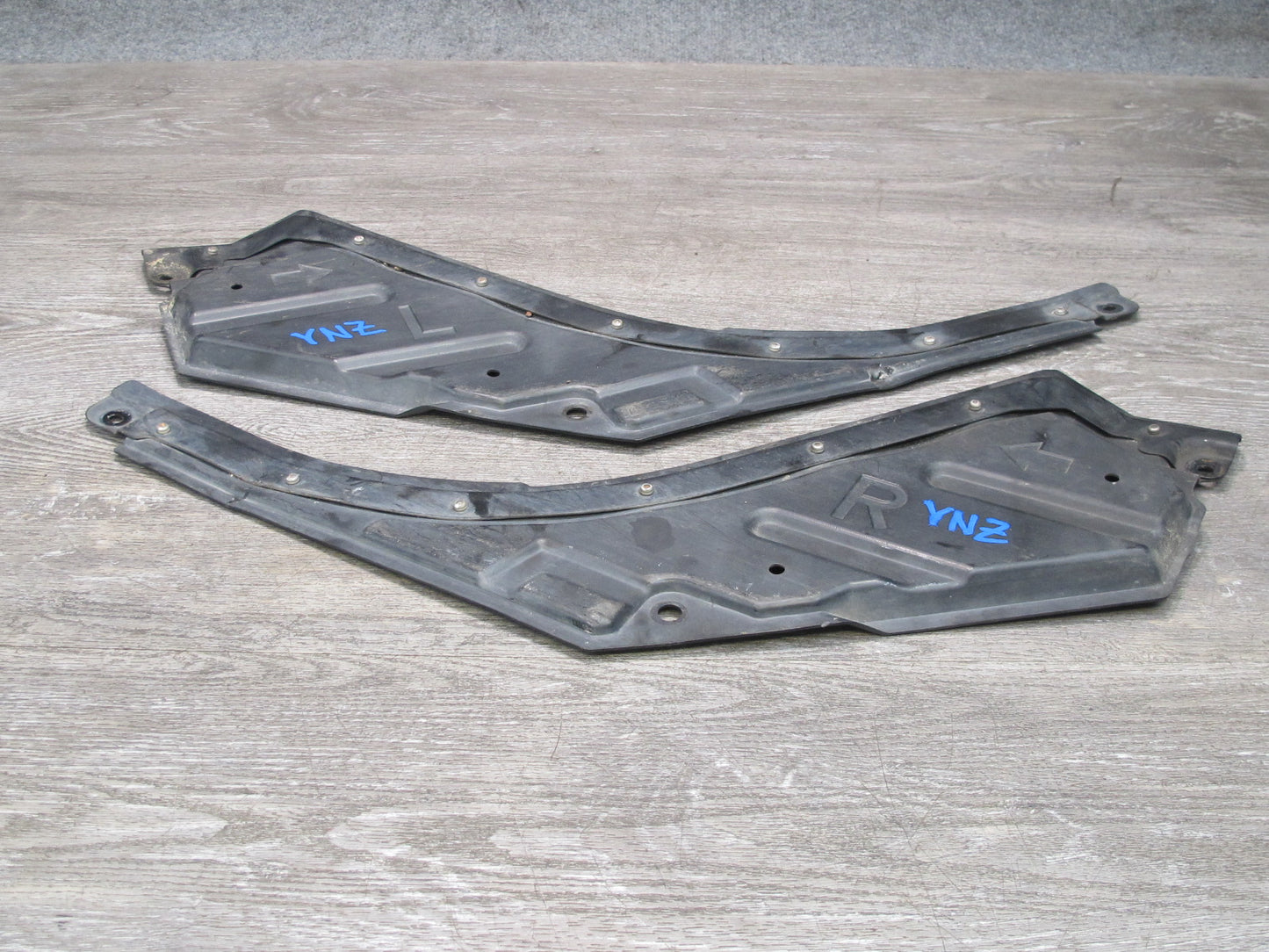 07-08 Nissan 350Z Z33 Coupe Set of 2 Front Right & Left Floor Splash Shield OEM