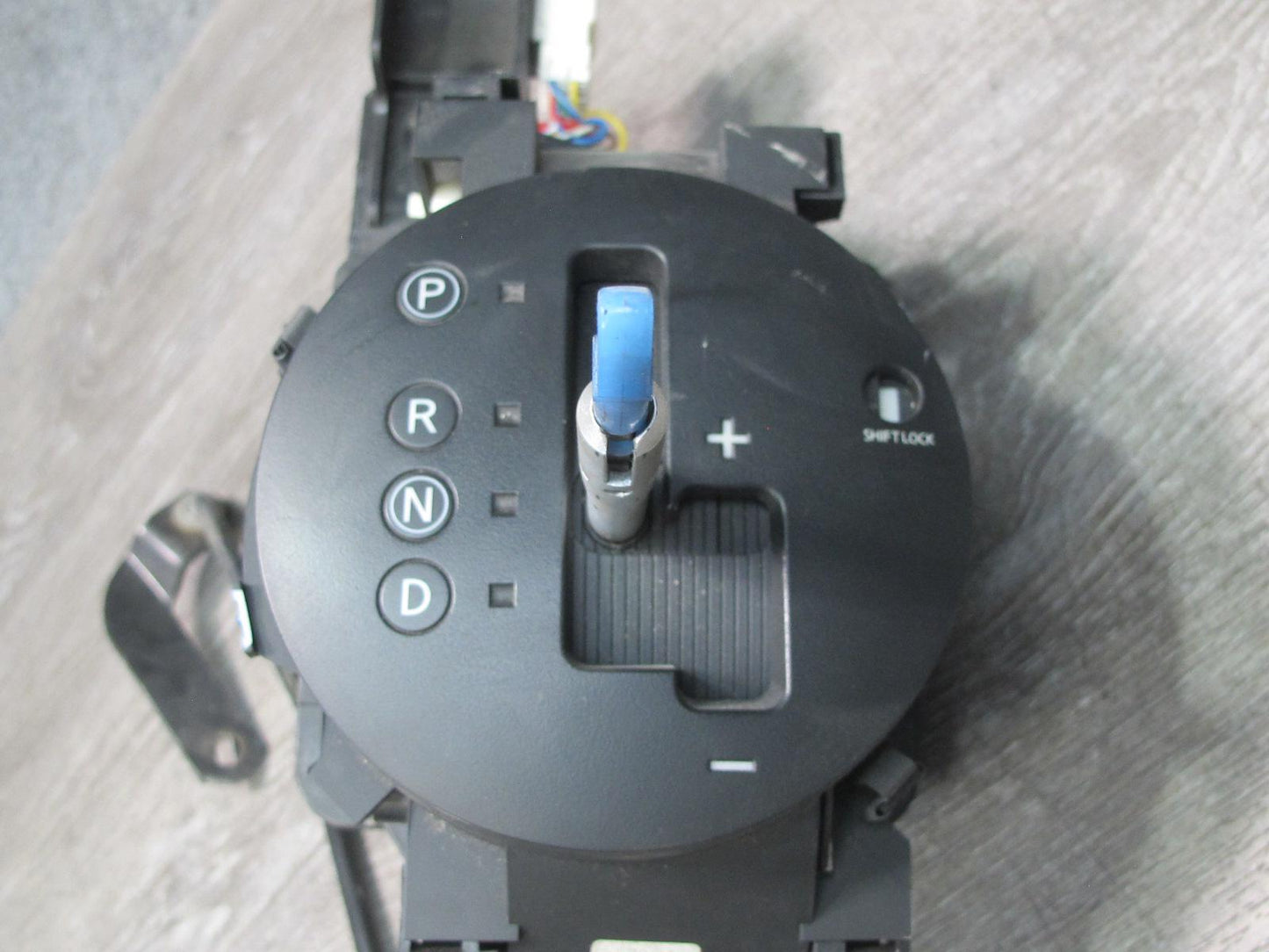 07-08 Nissan 350Z Z33 Coupe A/T Automatic Transmission Shifter w Linkage OEM