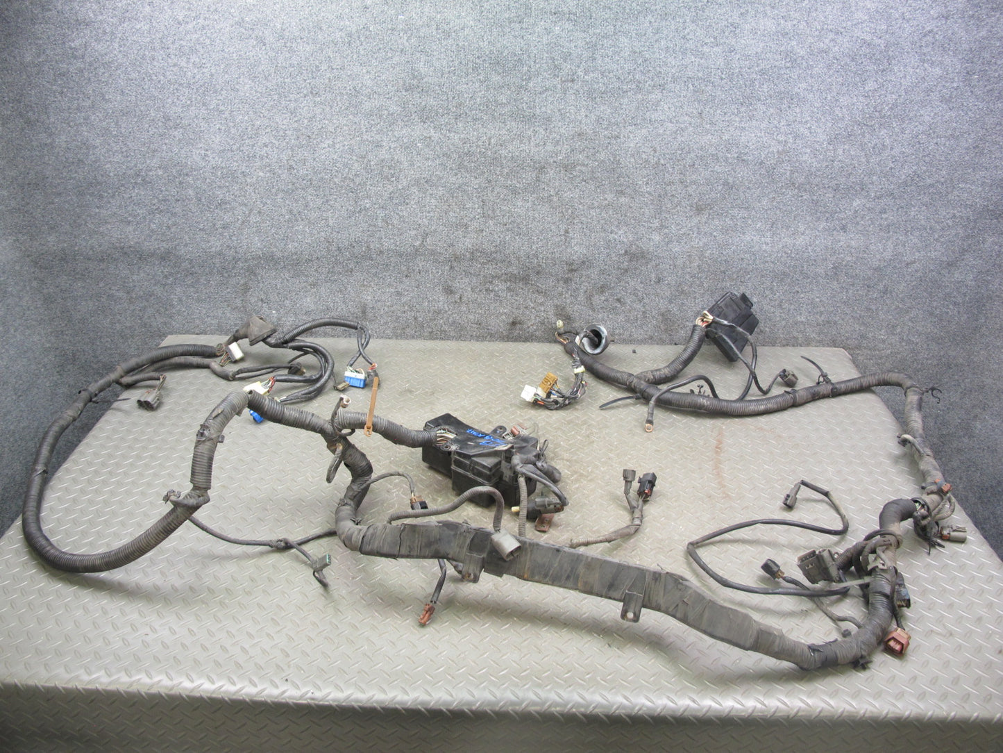 90-91 Nissan Z32 300ZX VG30DE NON Turbo M/T Engine Bay Wire Wiring Harness OEM