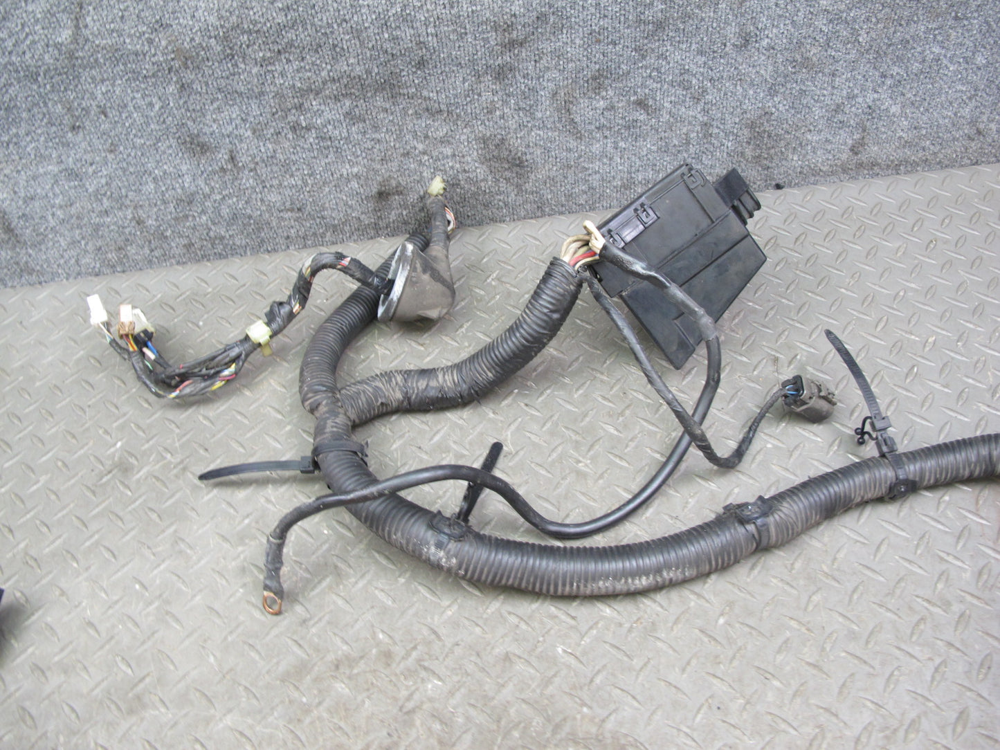 90-91 Nissan Z32 300ZX VG30DE NON Turbo M/T Engine Bay Wire Wiring Harness OEM