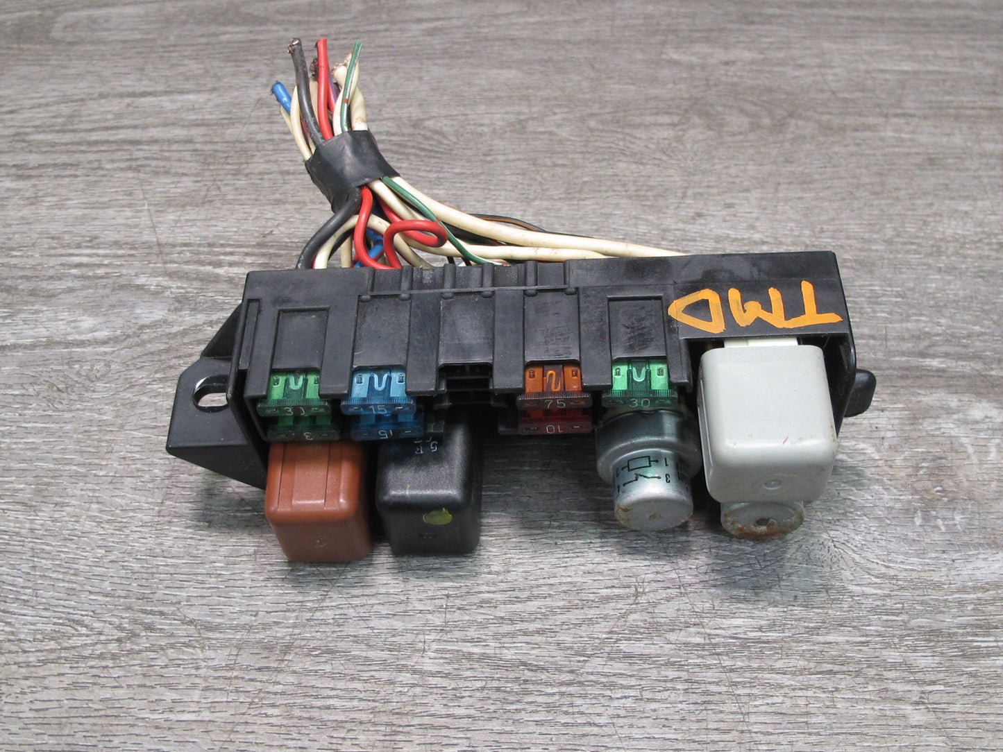 85-86 Toyota MR2 AW15 4AGELC Under Hood Relay Fuse Box OEM