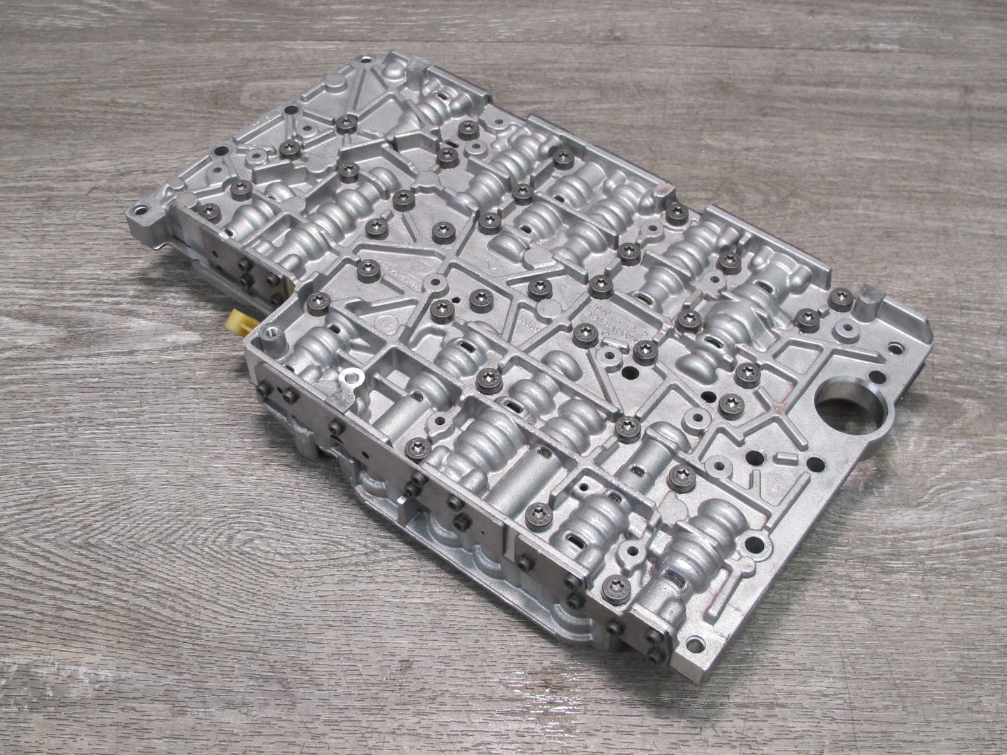 14-15 Mercedes X166 W166 722.9 Transmission Valve Body Mechatronic 2122771201