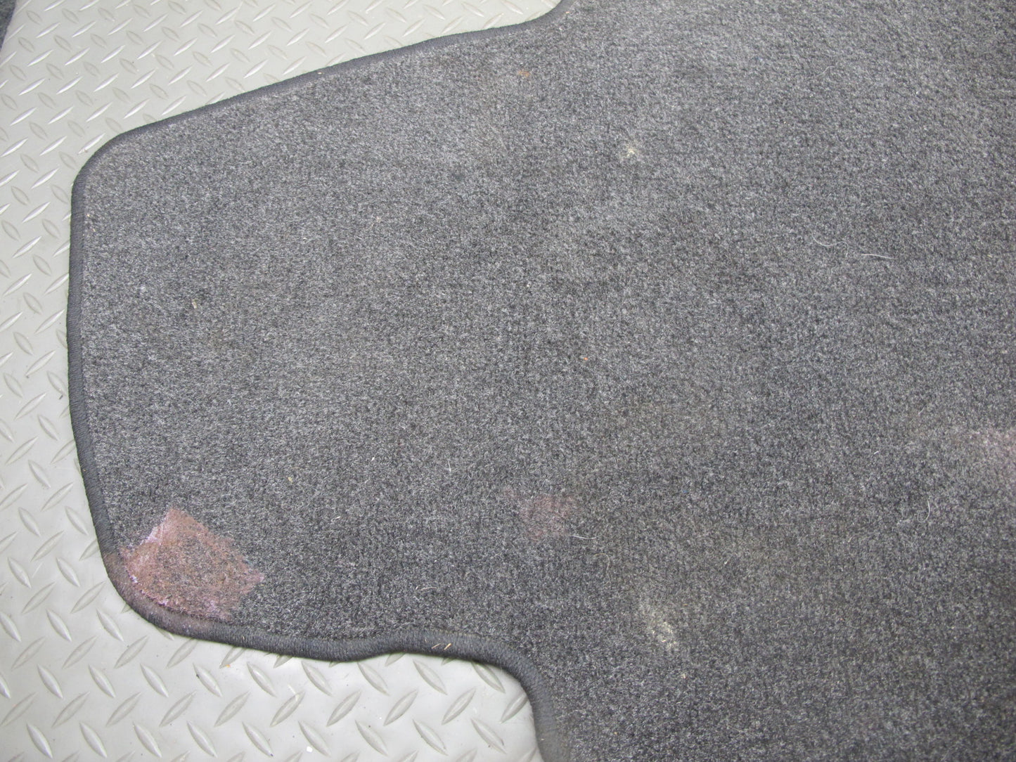 01-05 Lexus JCE10L IS300 Sedan Rear Trunk Floor MAT Carpet Cover OEM
