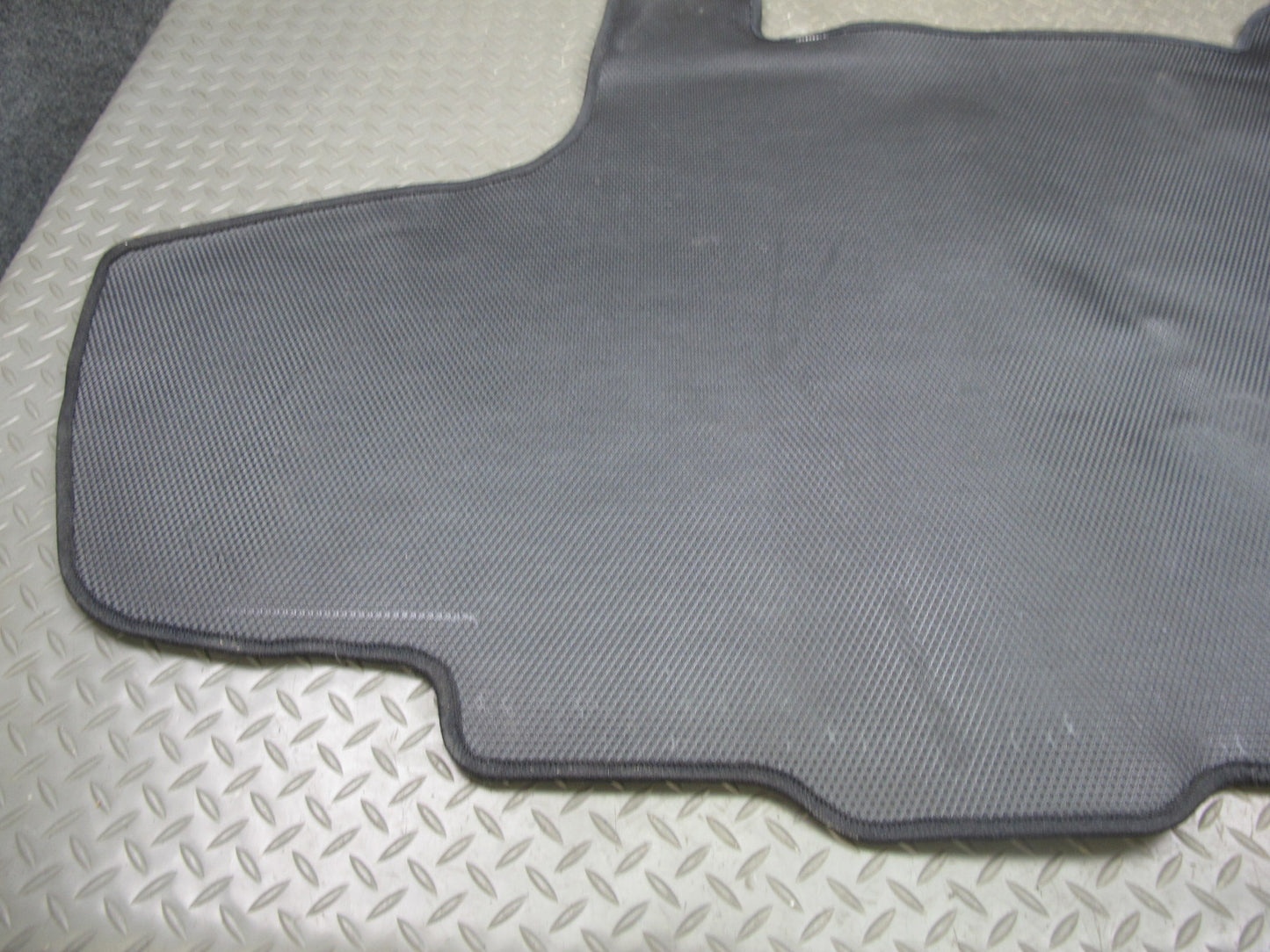 01-05 Lexus JCE10L IS300 Sedan Rear Trunk Floor MAT Carpet Cover OEM