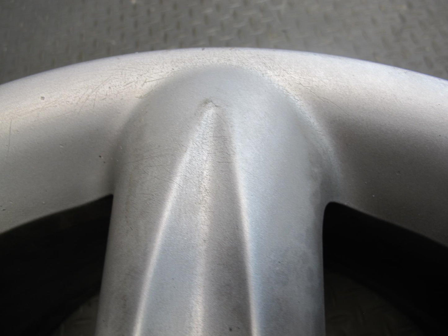 03-08 Mercedes R230 Rear 18" R18 Alloy Wheel Rim 18x9.5J ET40 2304010502 OEM