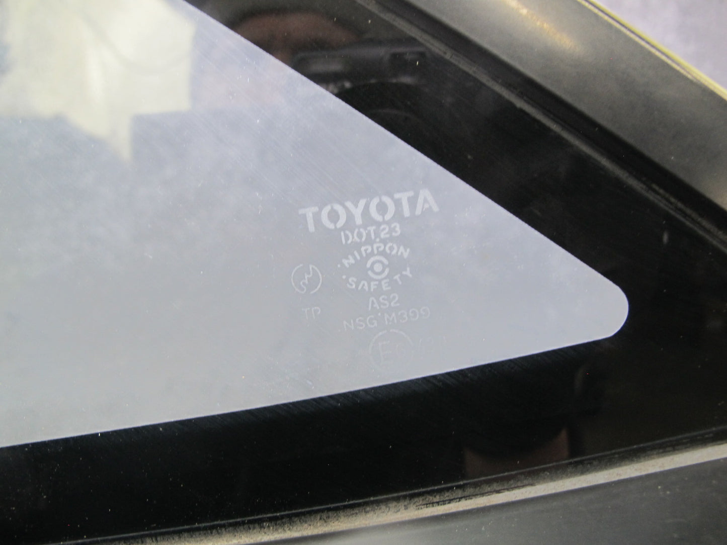 85-89 Toyota MR2 AW15 Rear Left Quarter Window Glass w Molding OEM