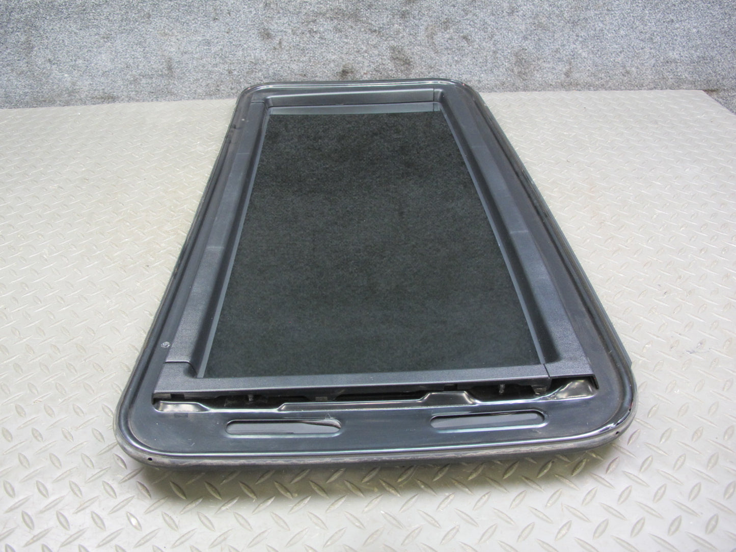 01-05 Lexus JCE10L IS300 Sunroof Moonroof Glass Window Panel OEM