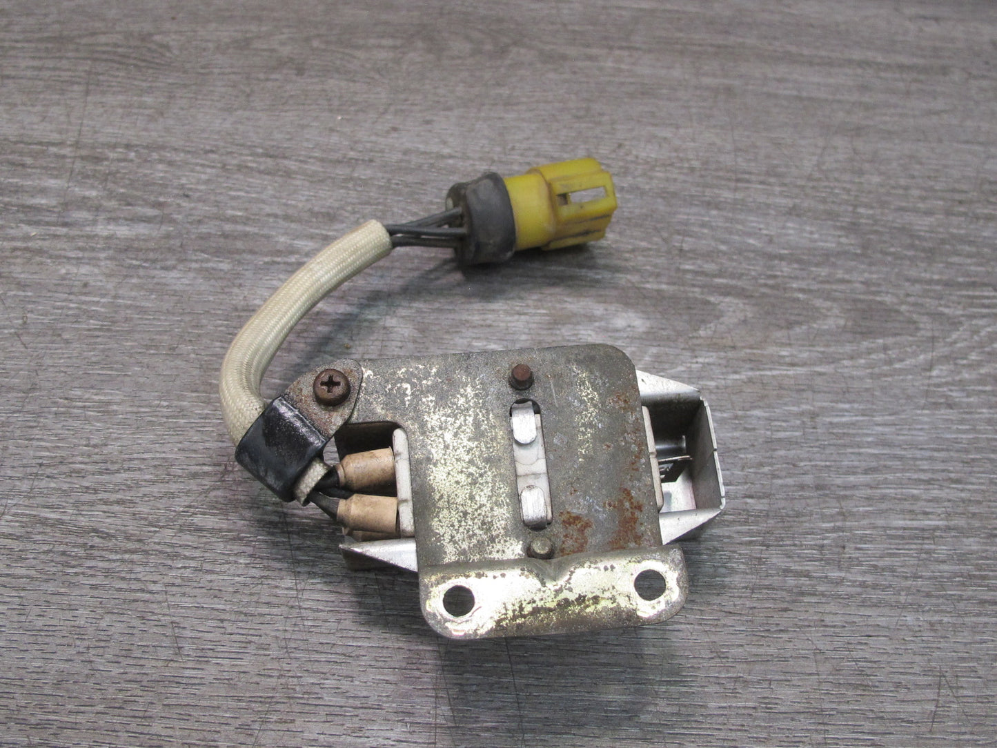 86-91 Mazda RX7 FC3S Fuel Injector Resistor 079960-0150 OEM