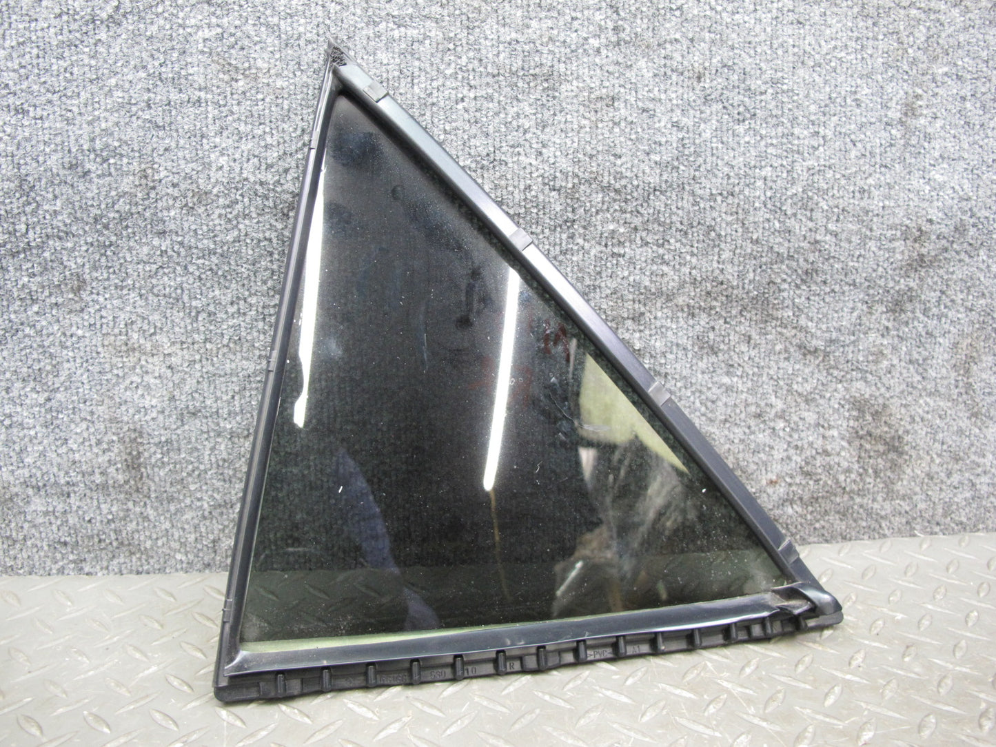 01-05 Lexus JCE10L IS300 Sedan Rear Right Door Quarter Glass Window OEM
