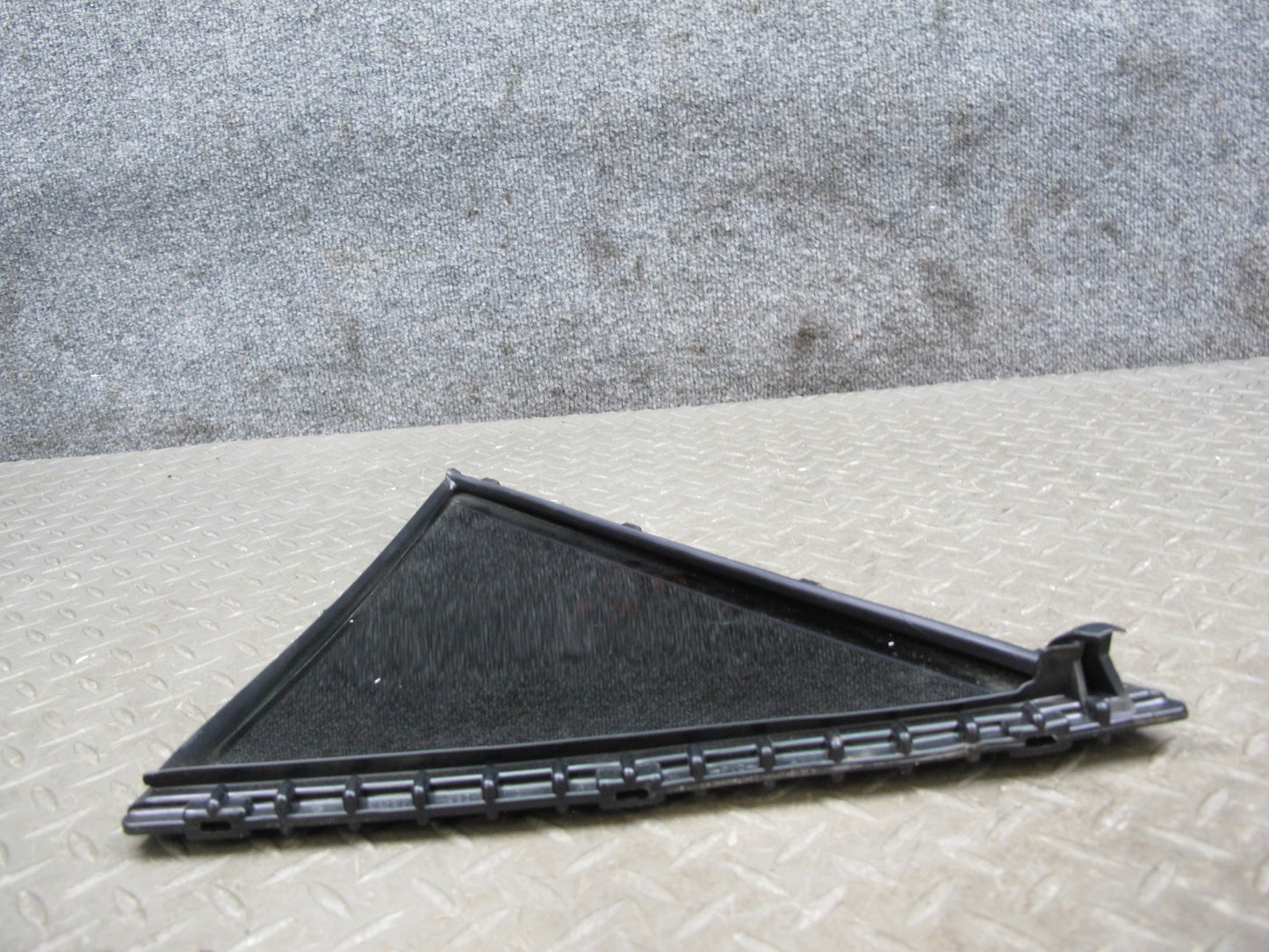 01-05 Lexus JCE10L IS300 Sedan Rear Right Door Quarter Glass Window OEM