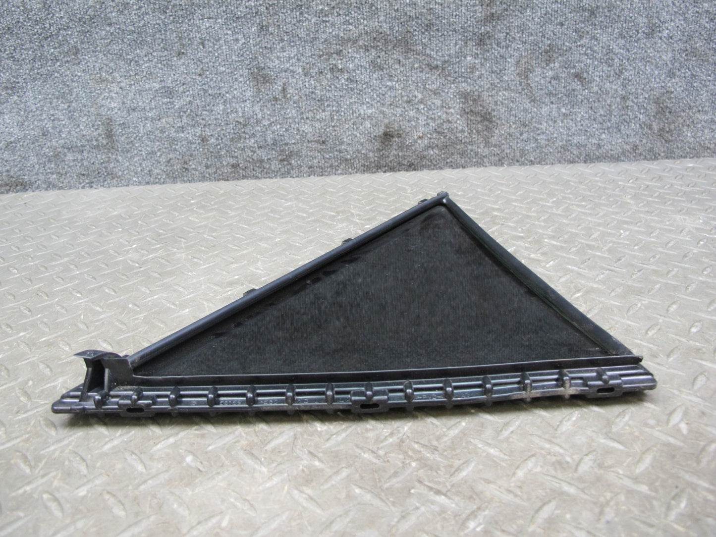 01-05 Lexus JCE10L IS300 Sedan Rear Left Door Quarter Glass Window OEM