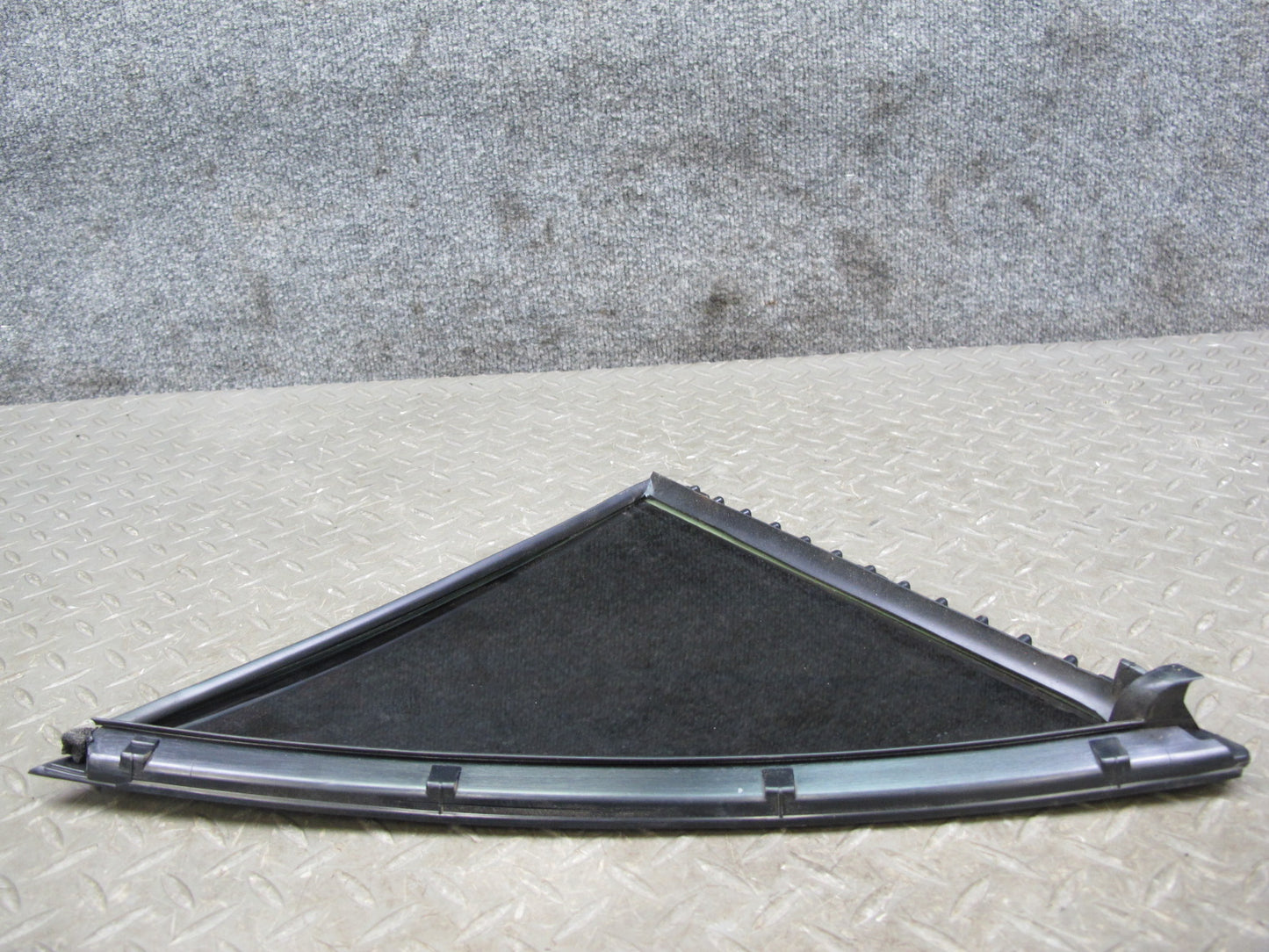 01-05 Lexus JCE10L IS300 Sedan Rear Left Door Quarter Glass Window OEM