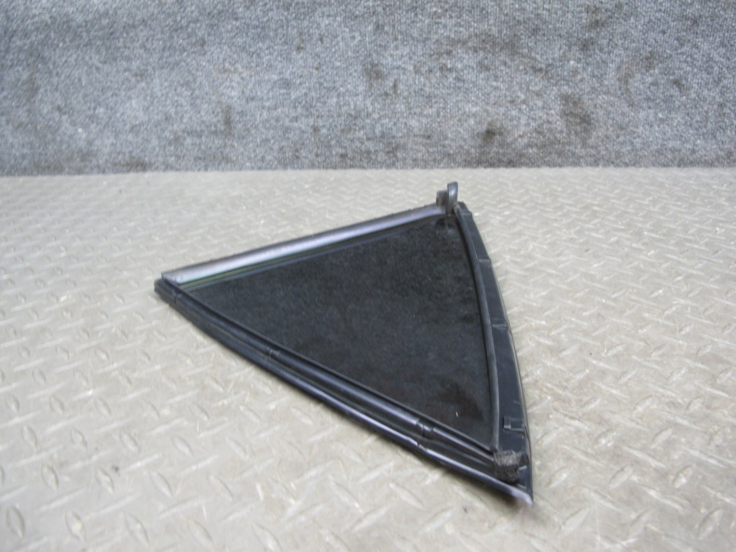 01-05 Lexus JCE10L IS300 Sedan Rear Left Door Quarter Glass Window OEM