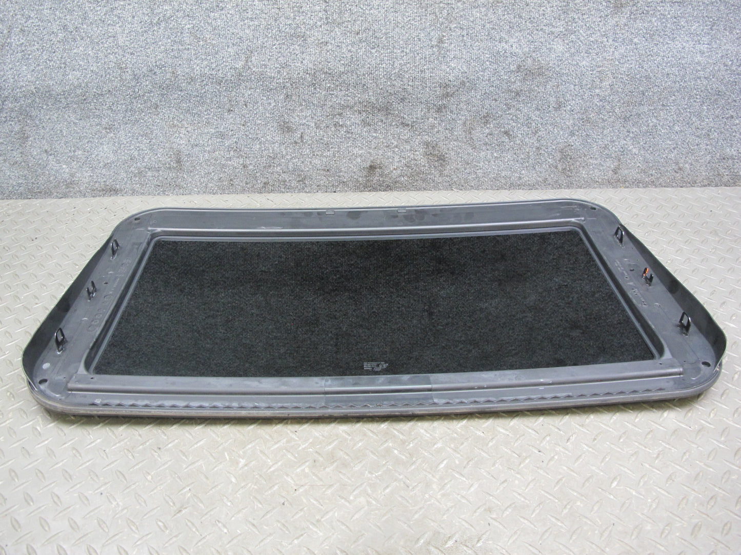 2011-2018 Porsche Cayenne 958 Upper Sunroof Moon Roof Window Glass 7P5877071