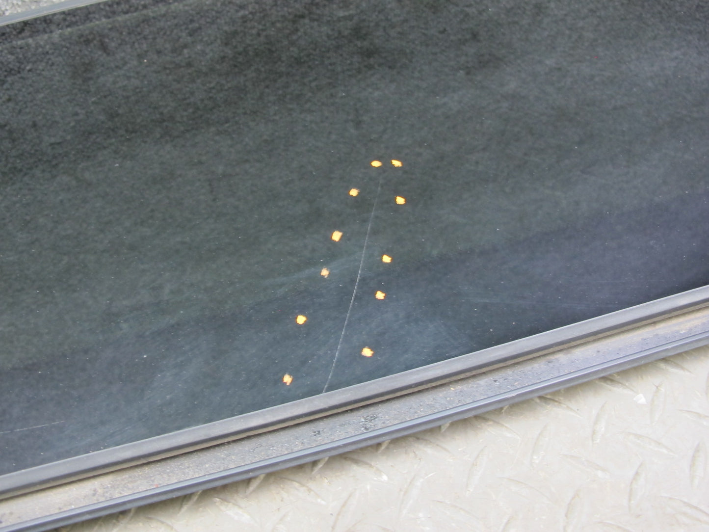 2005-2010 Porsche Cayenne 955 Center Middle Panoramic Roof Glass
