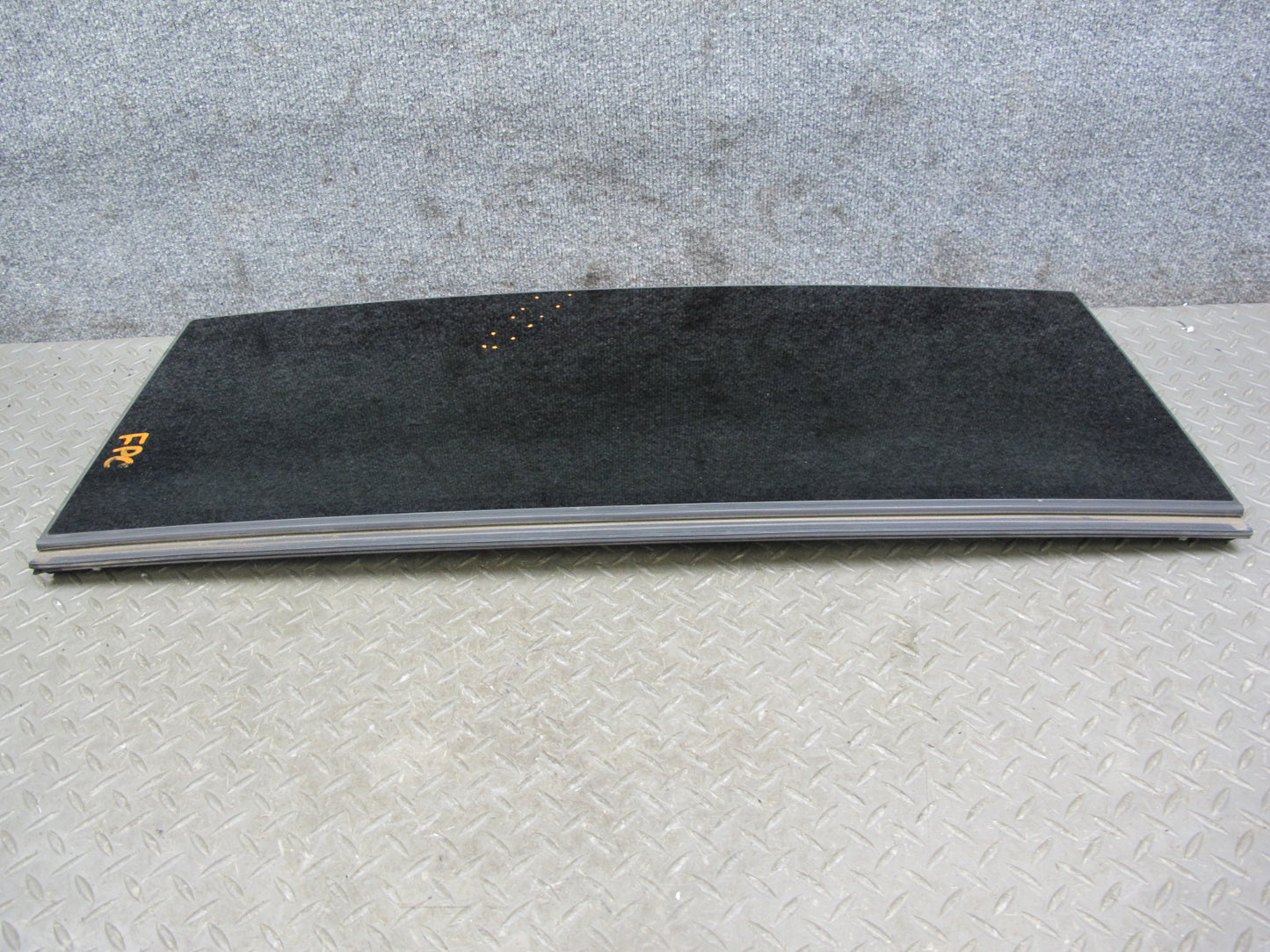 2005-2010 Porsche Cayenne 955 Center Middle Panoramic Roof Glass