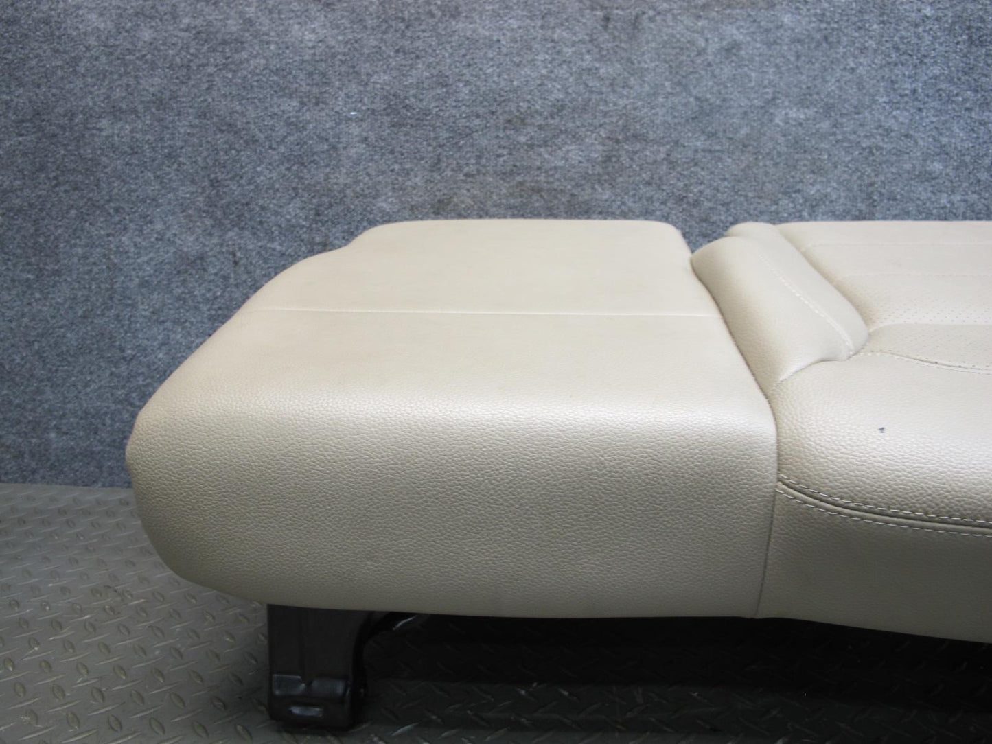2012-2019 Mercedes W166 ML GLE Rear Left 2ND ROW Seat Lower Leather Cushion