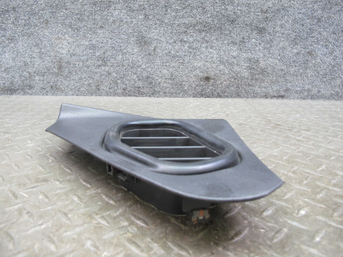 90-96 Nissan Z32 300ZX Set of 2 Dash Left & Right Air Vent END Cap Trim OEM