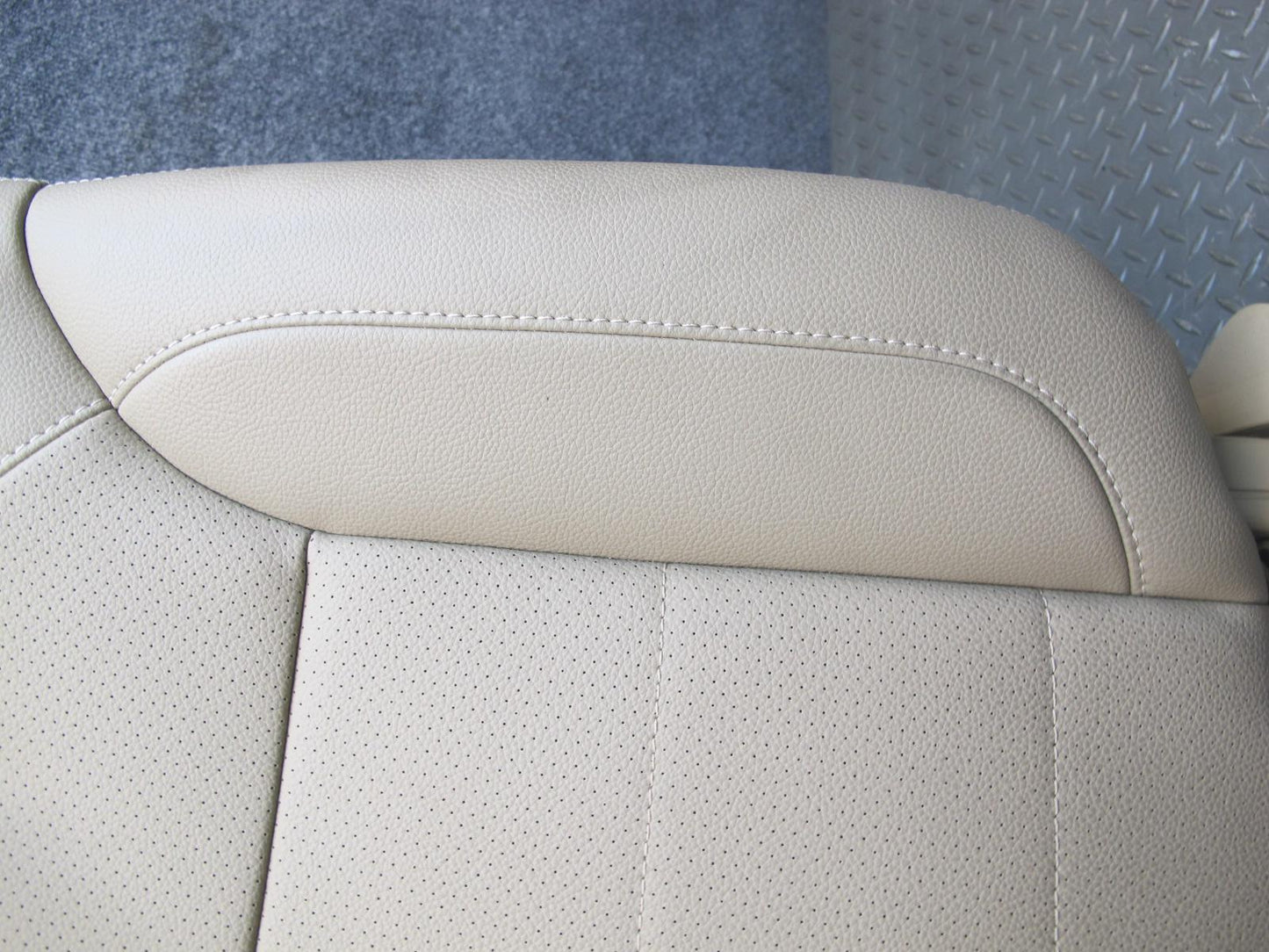 2012-2019 Mercedes W166 ML GLE Rear Left 2ND ROW Seat Upper Leather Cushion