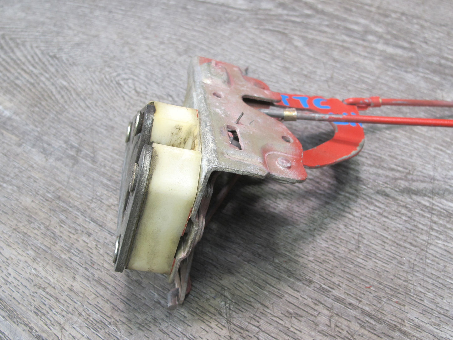 75-82 Triumph TR7 Left Door Lock Latch Mechanism OEM