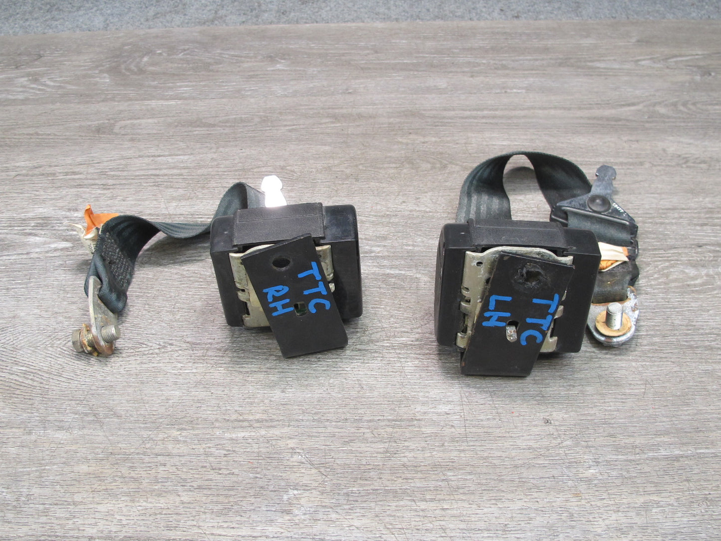 75-82 TRIUMPH TR7 FRONT LEFT & RIGHT SIDE SEATBELT RETRACTOR SET OEM