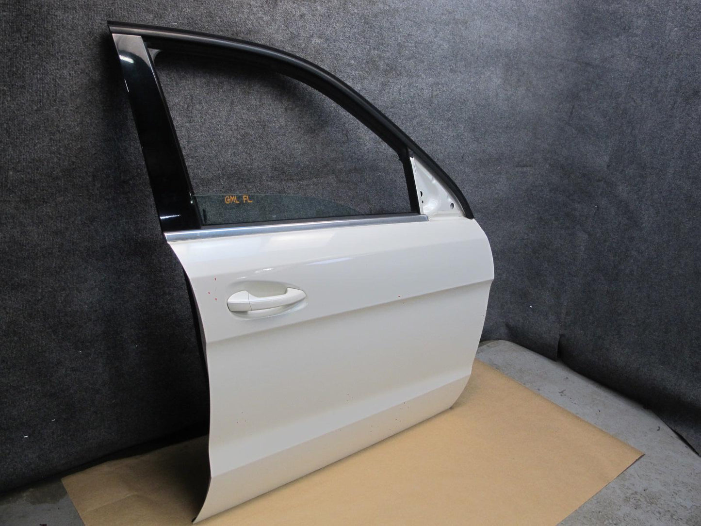 2012-2019 Mercedes W166 ML GLE Front Right Side Door Shell Panel Cover W/ Glass