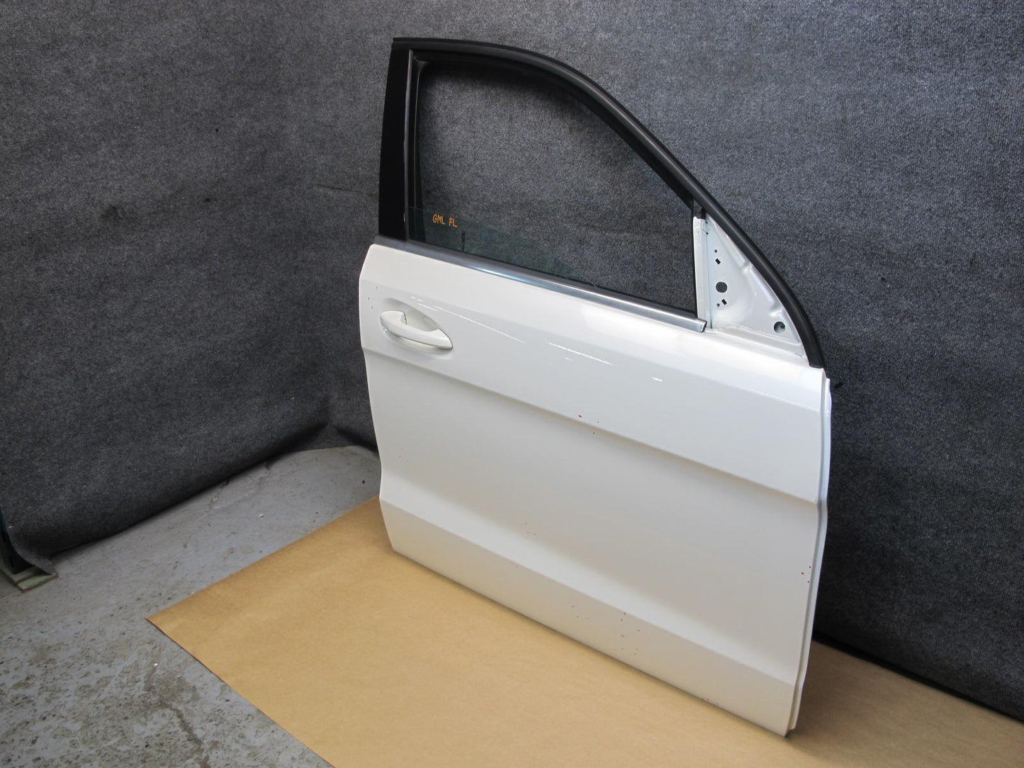 2012-2019 Mercedes W166 ML GLE Front Right Side Door Shell Panel Cover W/ Glass
