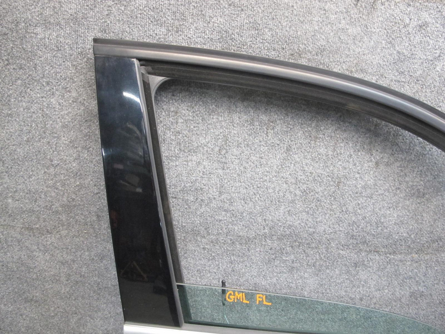2012-2019 Mercedes W166 ML GLE Front Right Side Door Shell Panel Cover W/ Glass