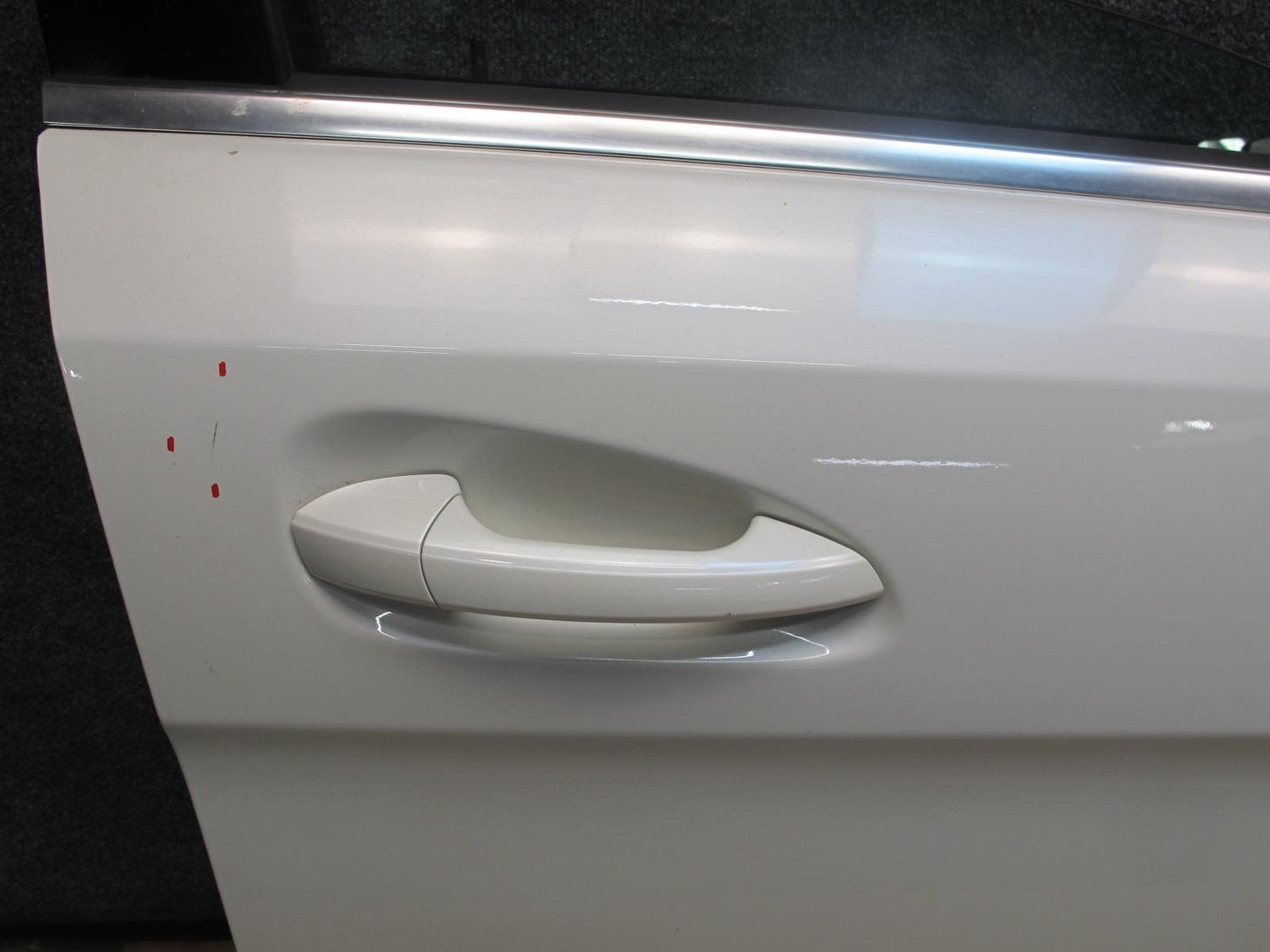 2012-2019 Mercedes W166 ML GLE Front Right Side Door Shell Panel Cover W/ Glass