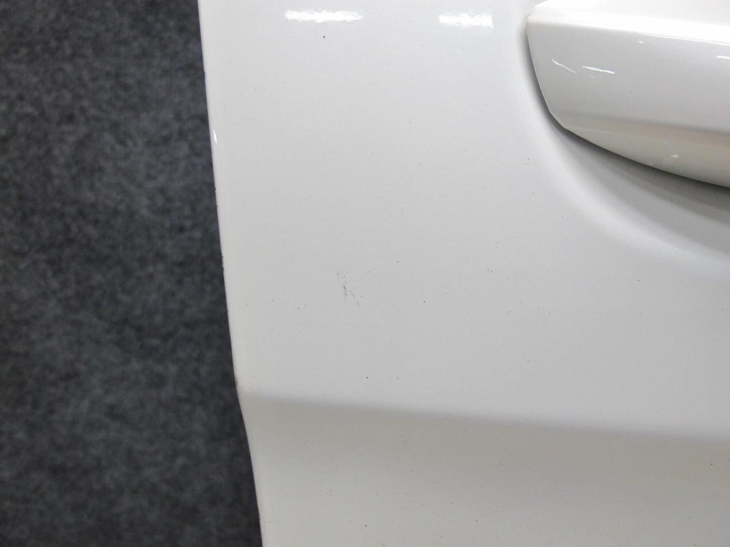 2012-2019 Mercedes W166 ML GLE Front Right Side Door Shell Panel Cover W/ Glass