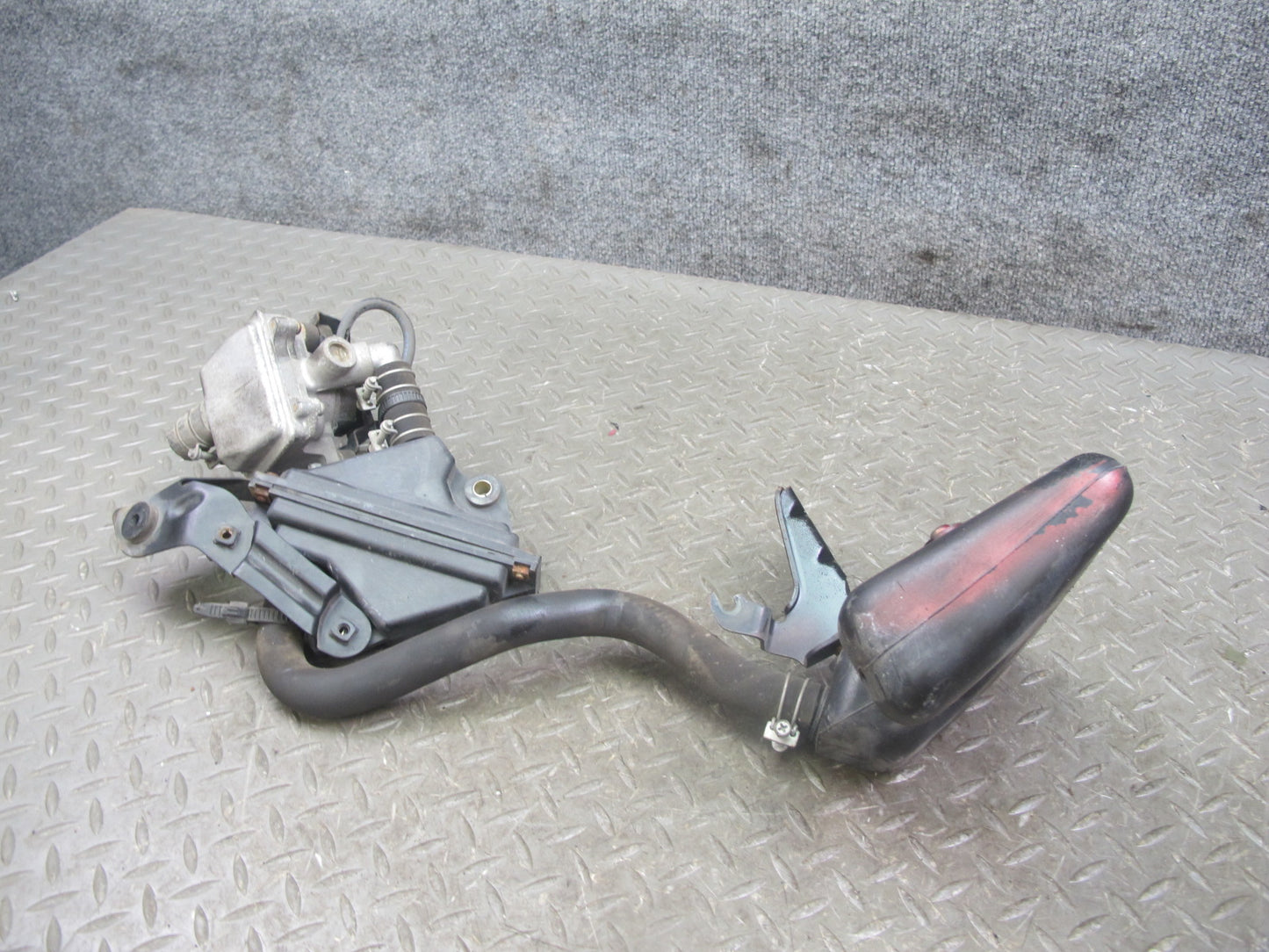 90-92 Nissan Z32 300ZX NON Turbo Right Air Injection Idle Valve w Reservoir OEM