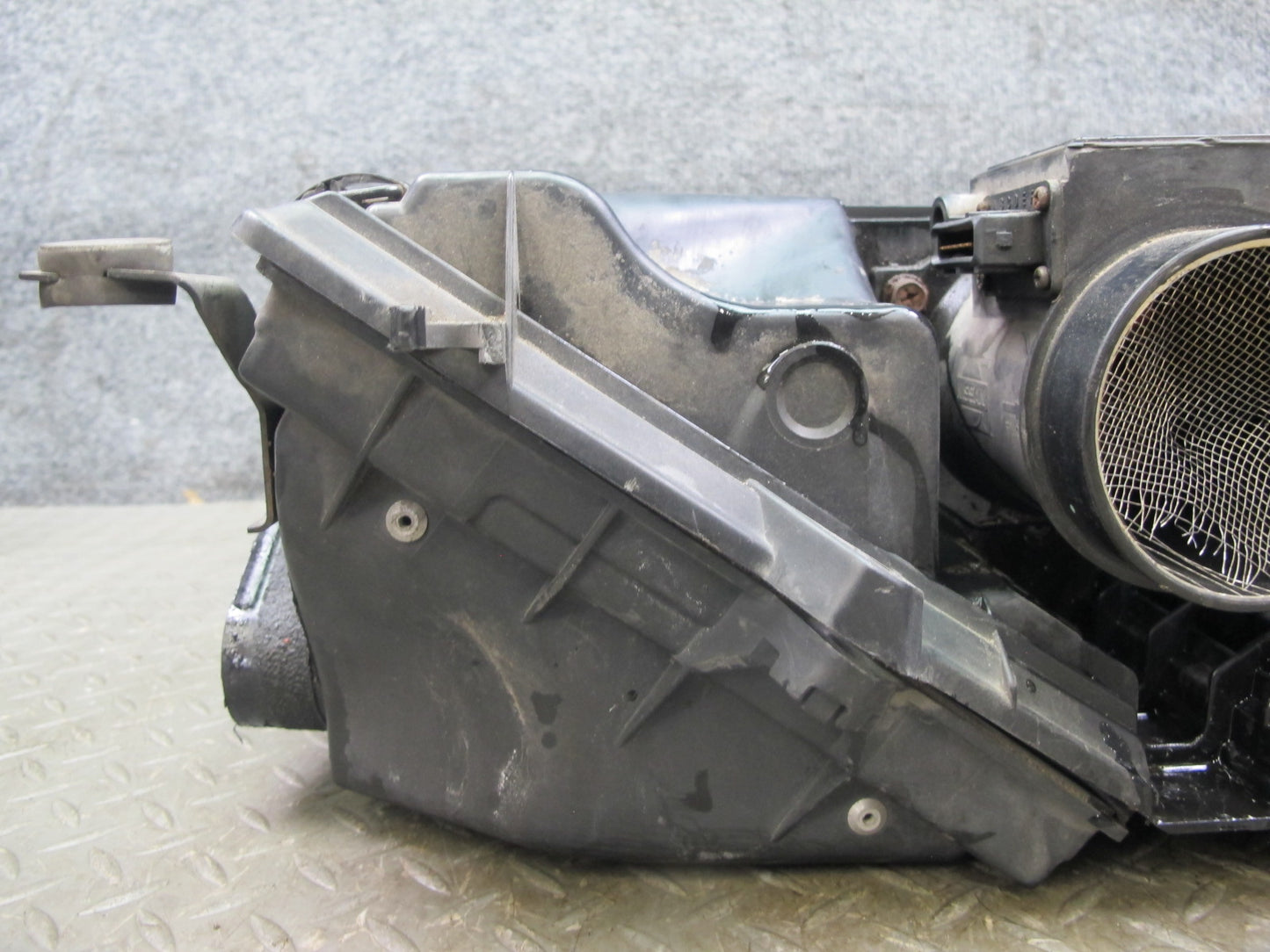 90-91 Nissan Z32 300ZX NON Turbo Air Intake Cleaner Filter Box w MAF Sensor OEM