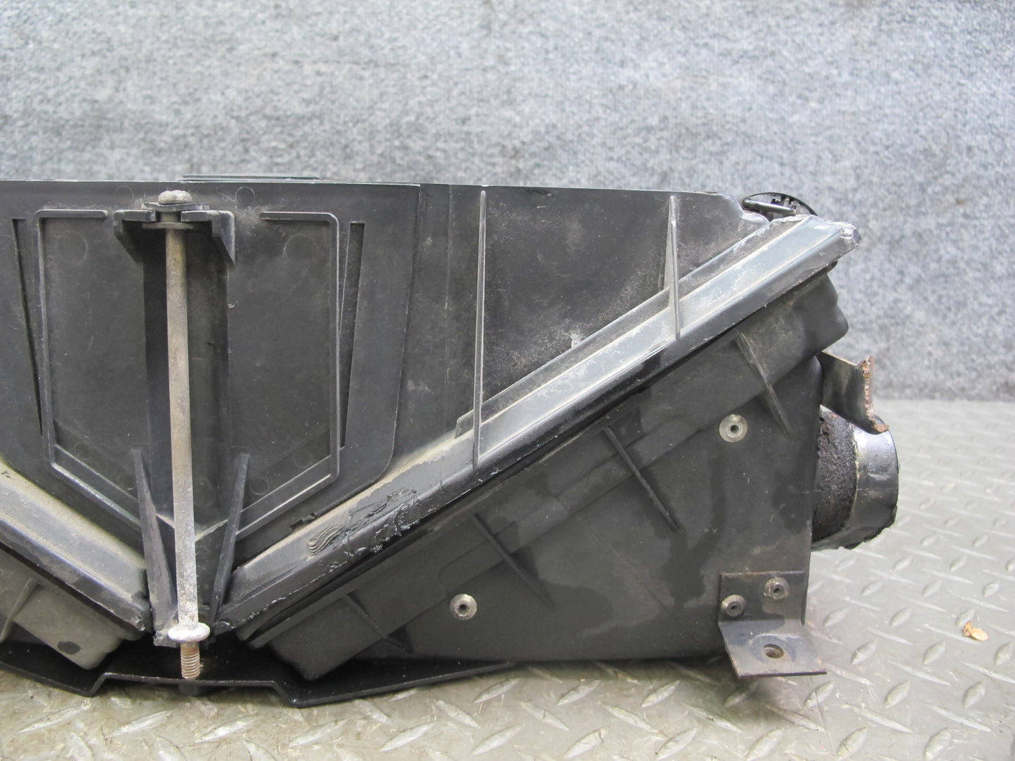 90-91 Nissan Z32 300ZX NON Turbo Air Intake Cleaner Filter Box w MAF Sensor OEM