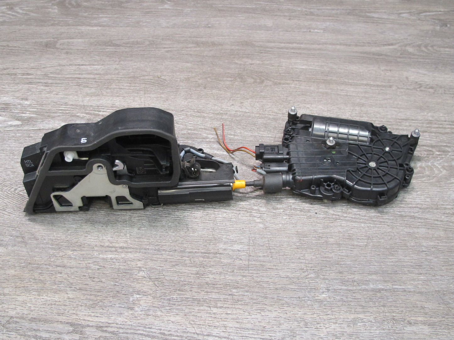 08-14 BMW E70 E71 X6 Rear Left Door Lock Latch Actuator w Soft Close 7315023 OEM