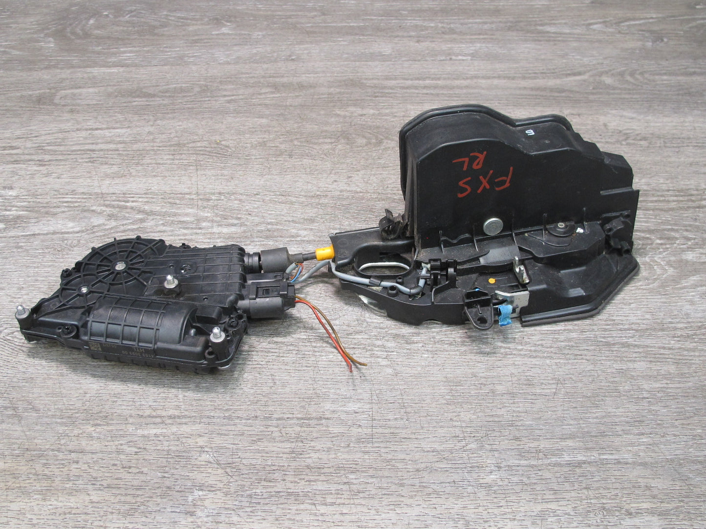 08-14 BMW E70 E71 X6 Rear Left Door Lock Latch Actuator w Soft Close 7315023 OEM
