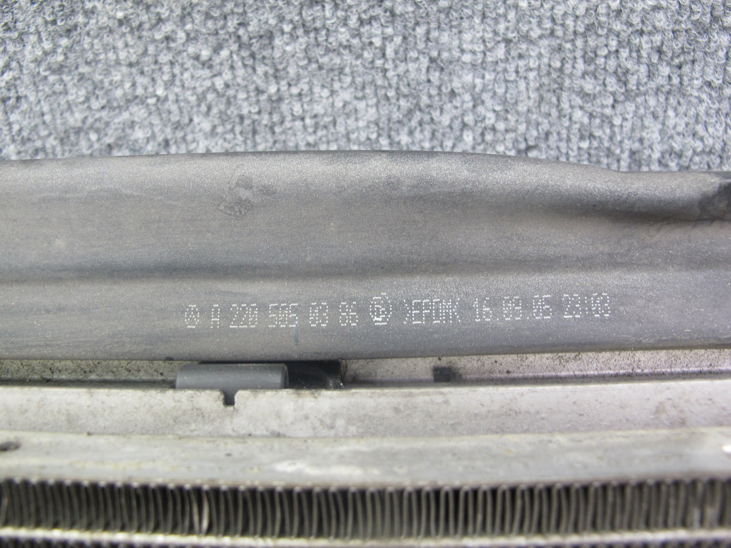 03-06 Mercedes R230 SL500 Engine Radiator Condenser Oil Cooler Fan Shroud OEM