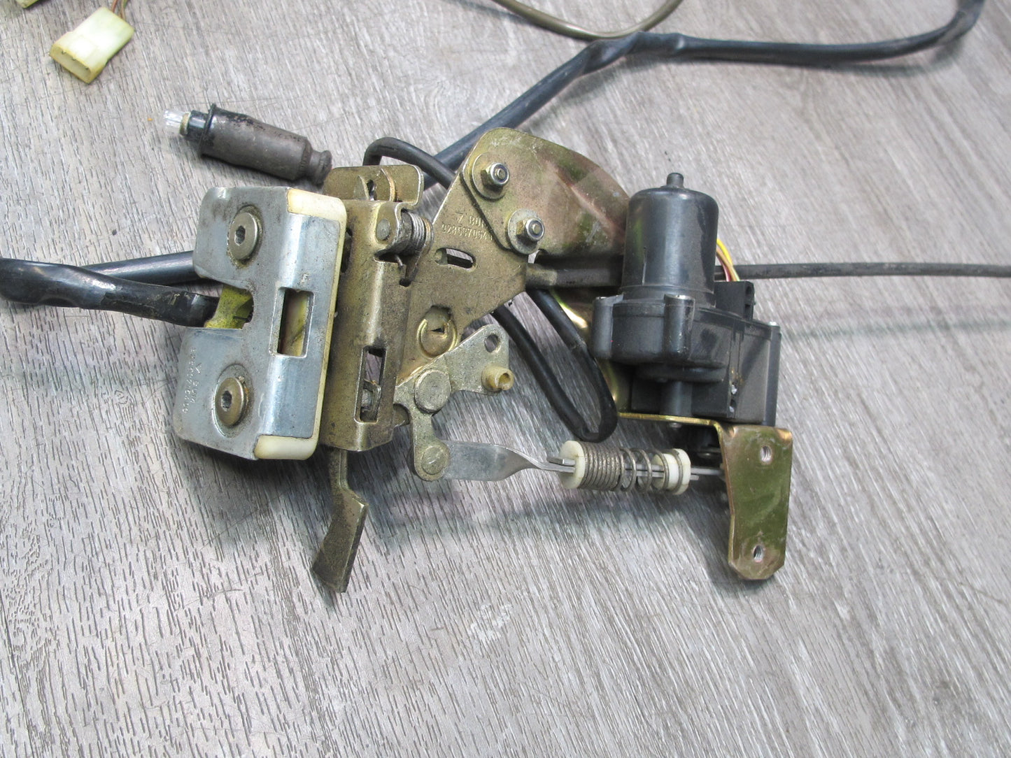 1983-1986 Porsche 928 S Right Pass Side Door Lock Latch Wire Harness Assembly