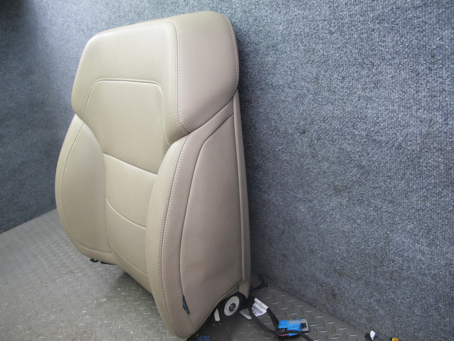 2012-2015 Mercedes W166 Front Left Seat Upper Backrest Cushion