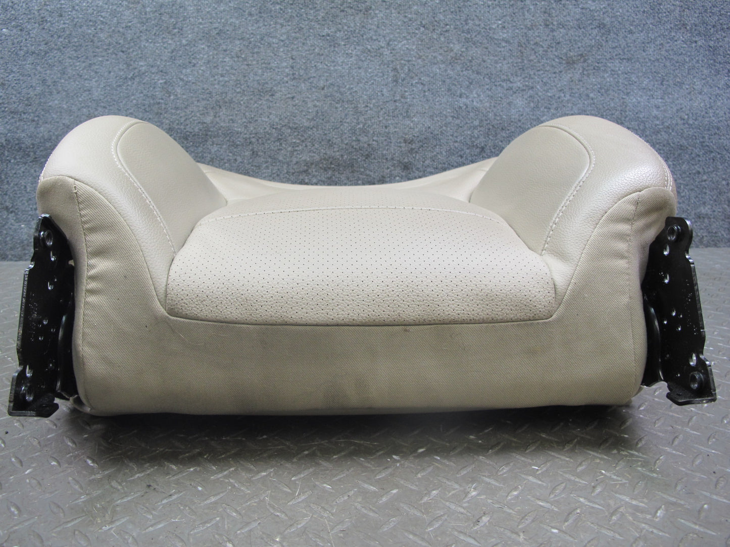 2012-2015 Mercedes W166 Front Left Seat Upper Backrest Cushion