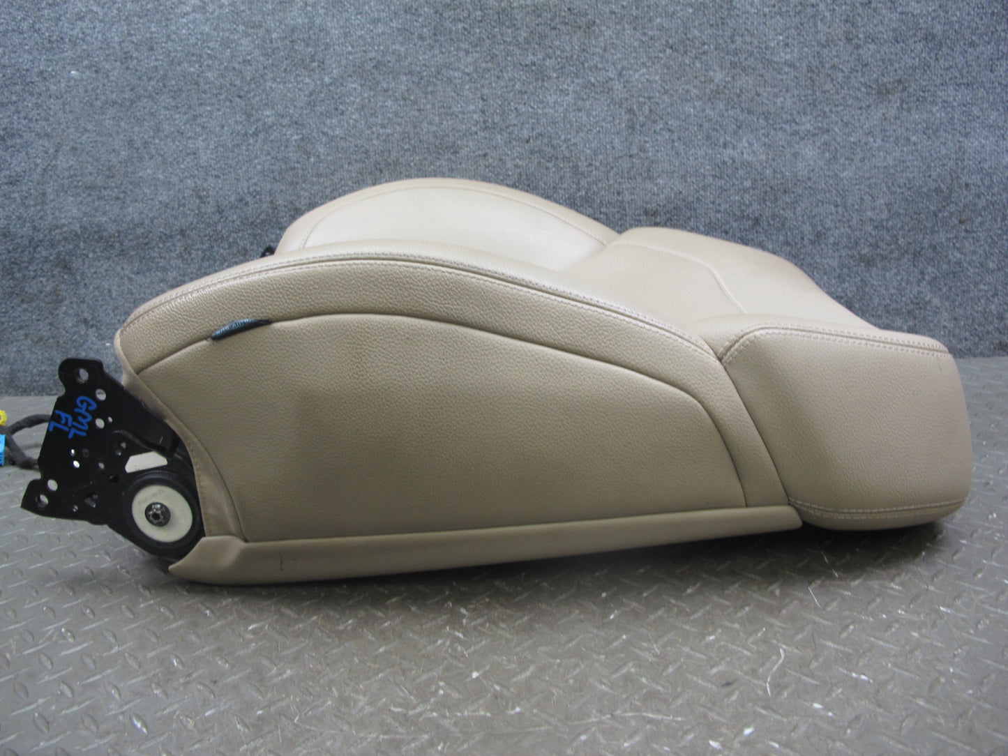 2012-2015 Mercedes W166 Front Left Seat Upper Backrest Cushion
