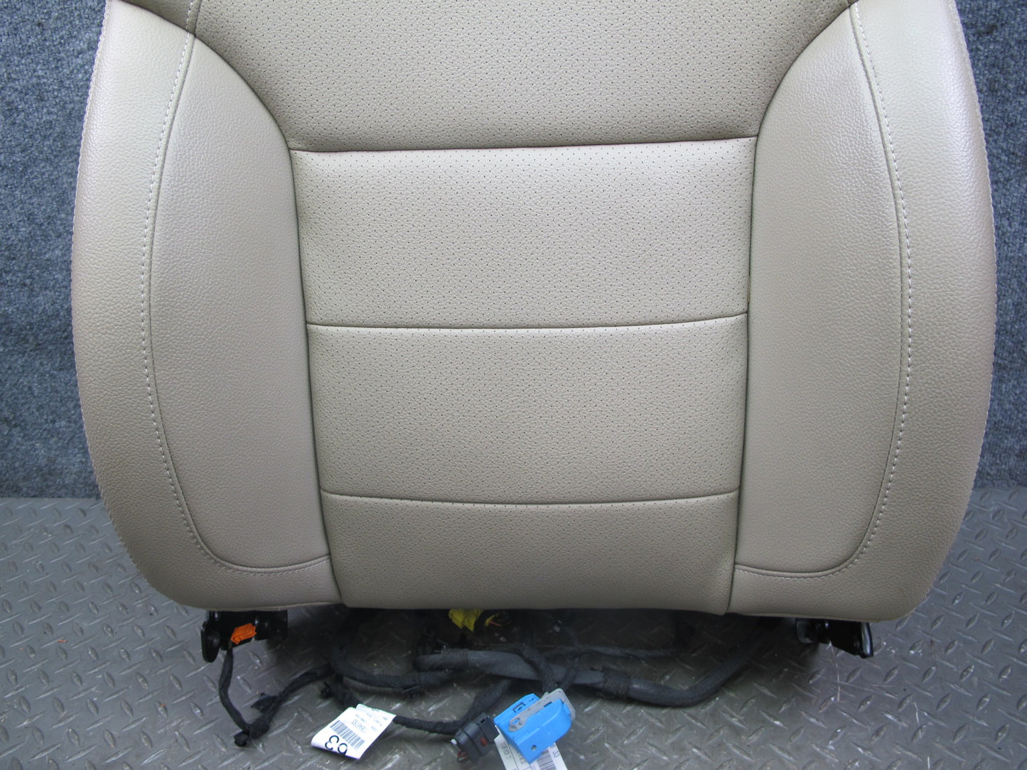 2012-2015 Mercedes W166 Front Right Seat Upper Backrest Cushion