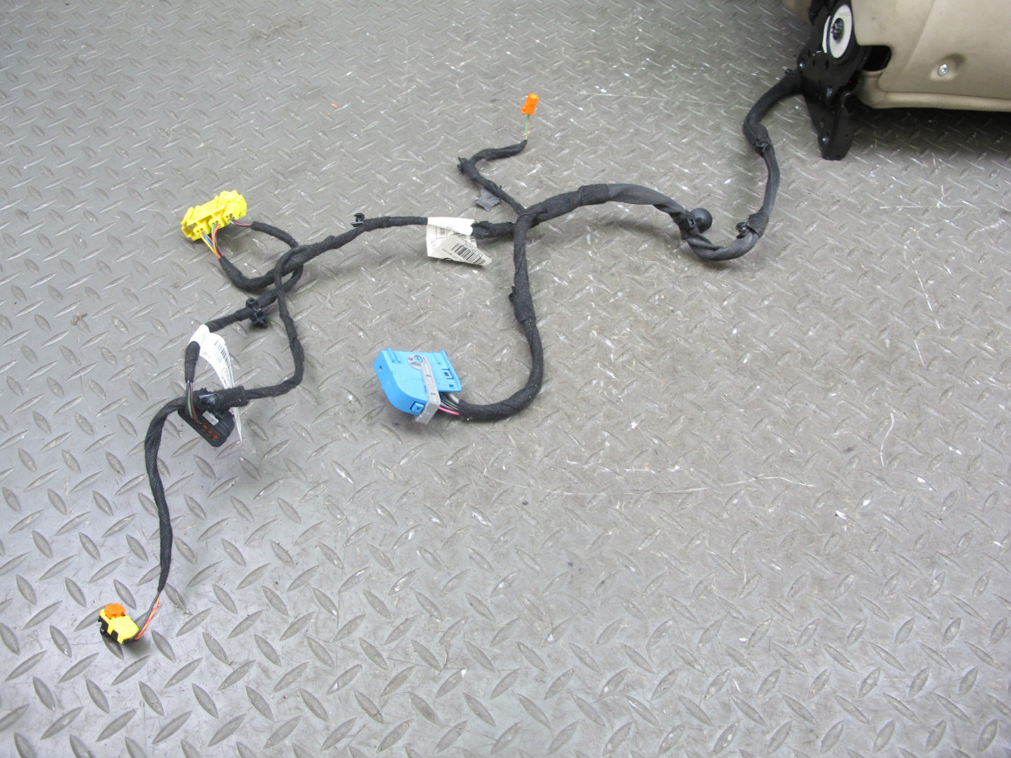 2012-2015 Mercedes W166 Front Right Seat Upper Backrest Cushion