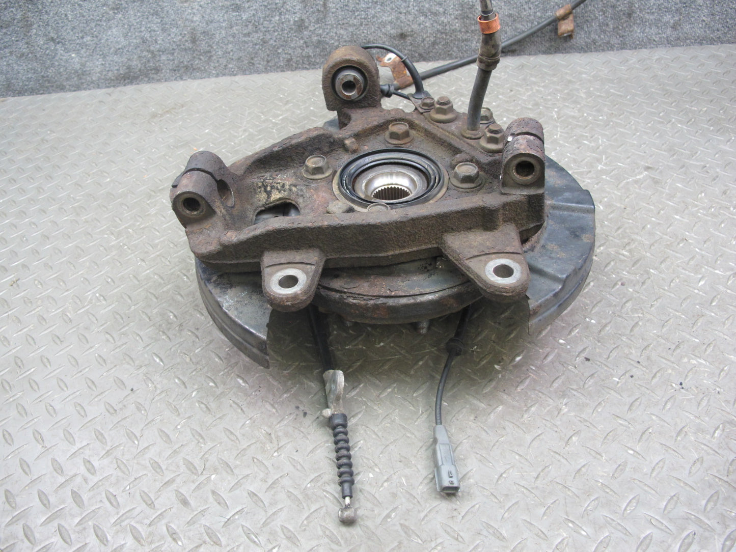2011-2017 Infiniti QX56 QX80 AWD Rear Left Spindle Knuckle Wheel Hub Bearing