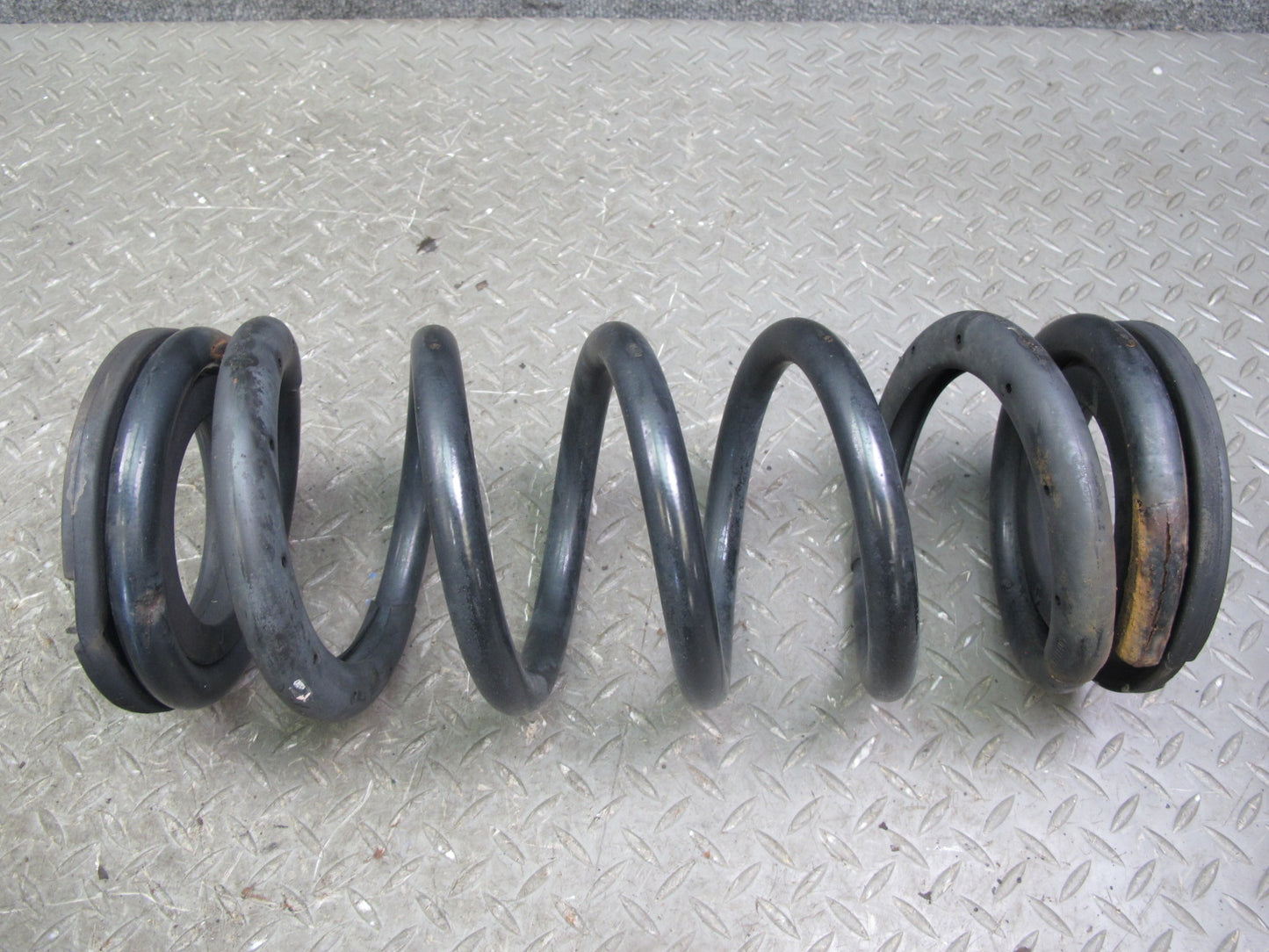 2011-2017 Infiniti QX56 QX80 Rear Left & Right Coil Spring Set of 2