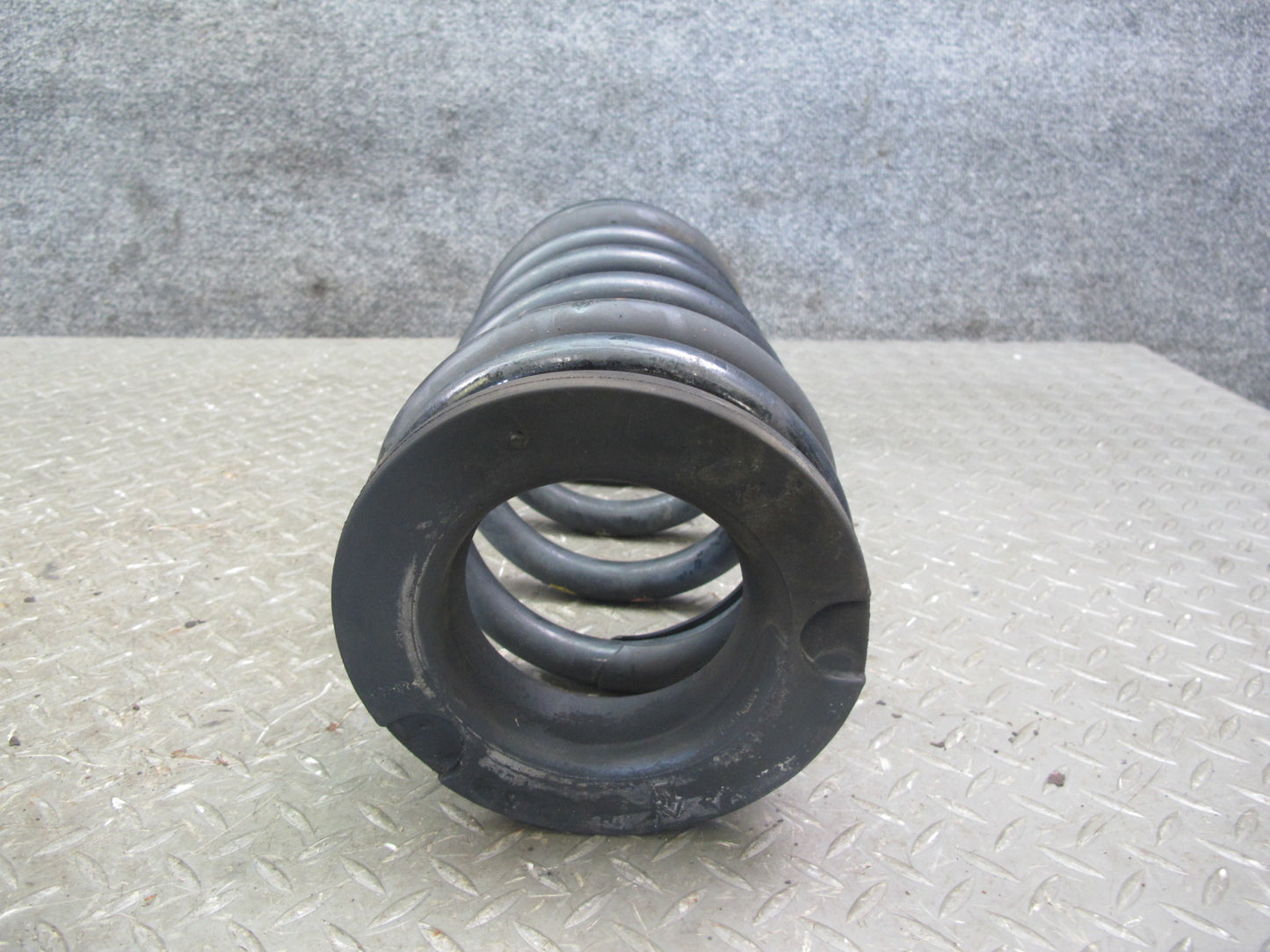 2011-2017 Infiniti QX56 QX80 Rear Left & Right Coil Spring Set of 2
