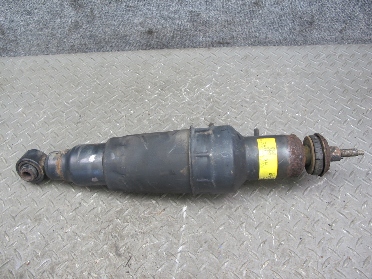 2011-2020 Infiniti QX56 QX80 AWD Rear Left & Right Air Strut Shock Absorber Set