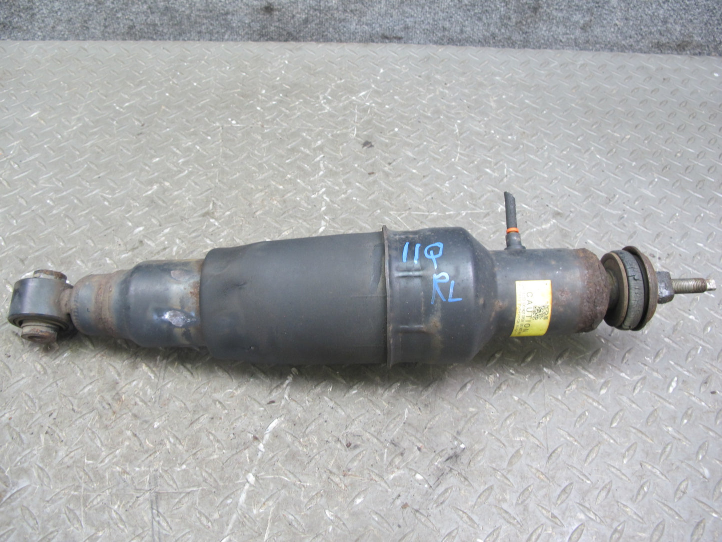 2011-2020 Infiniti QX56 QX80 AWD Rear Left & Right Air Strut Shock Absorber Set