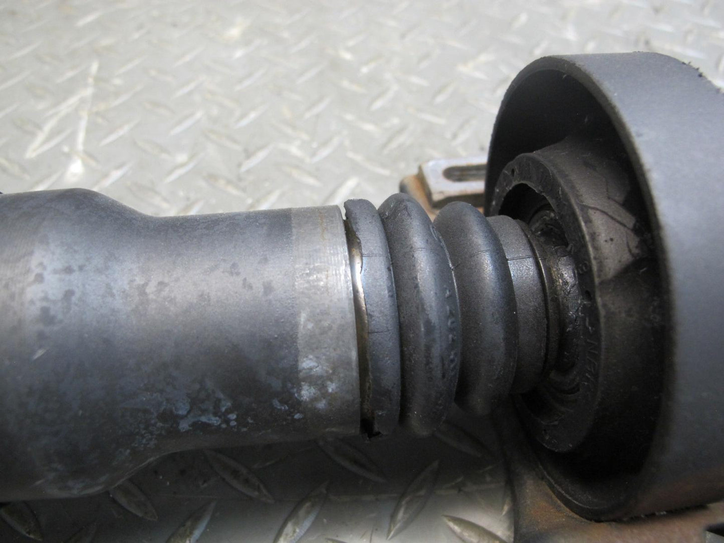 03-06 Mercedes R230 SL500 722.9 A/T Rear Driveshaft Drive Shaft OEM
