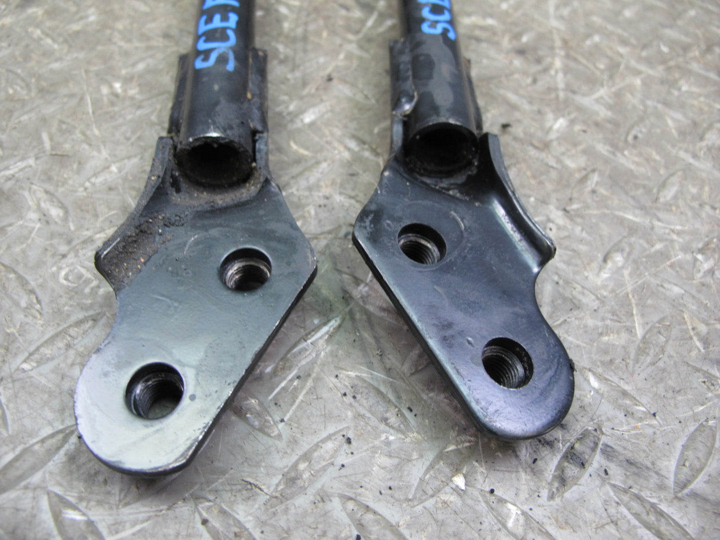 92-00 Lexus JZZ31L SC400 SC300 Set of 2 Front Suspension Link Rod Bar OEM
