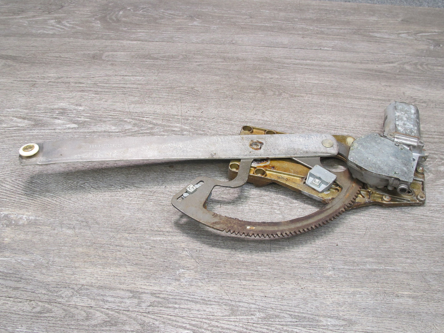 1984-1995 Porsche 928 S Front Right Pass Side Door Window Regulator W/ Motor